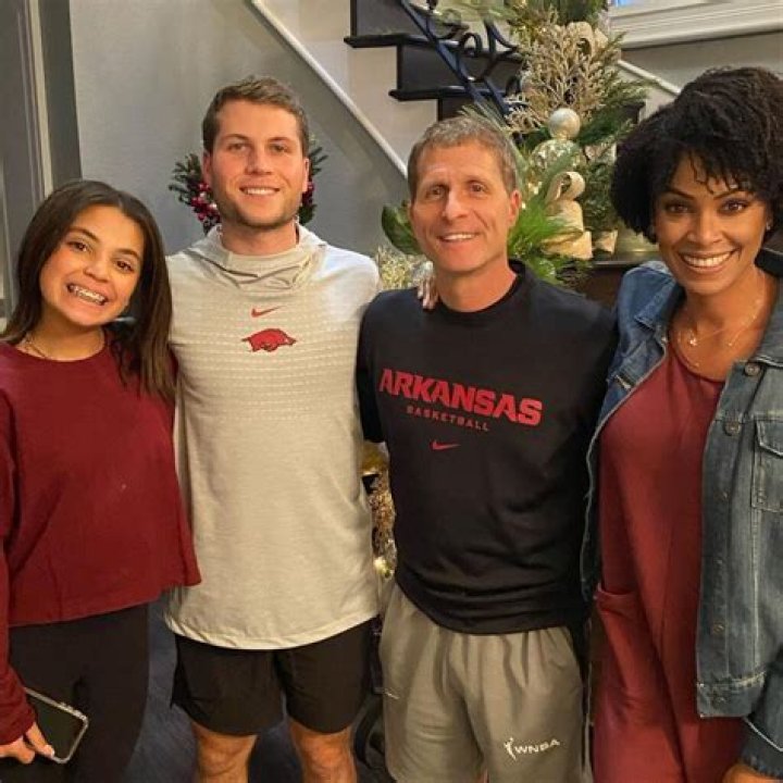 Coach Eric Musselman Sister Nicole Musselman Is A Businesswoman Who Runs A Clothing Brand