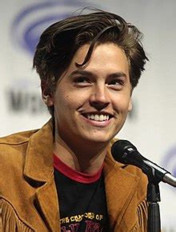 Cole Sprouse Wikipedia, Ethnicity, Age, Height, Career, Family, Facts