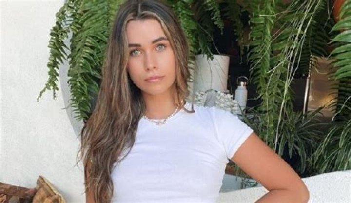 Courtney Stubbs (Love Island) Wiki, Age, Instagram, Boyfriend, Partner, Dating, Nurse, Net Worth