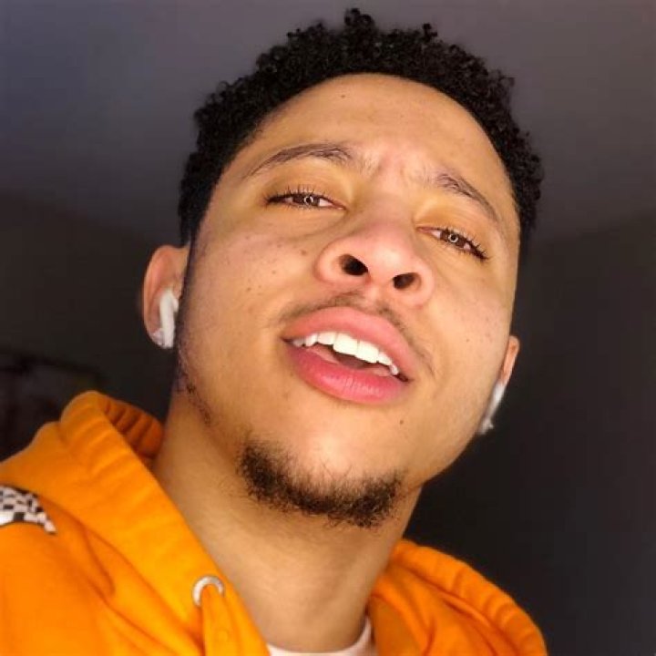 Curlybamm Real Name: 10 Facts To Know