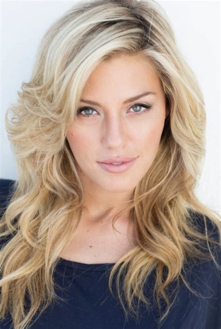 
Cynthia Murell Height, Weight, Net Worth, Age, Birthday, Wikipedia, Who, Nationality, Biography 