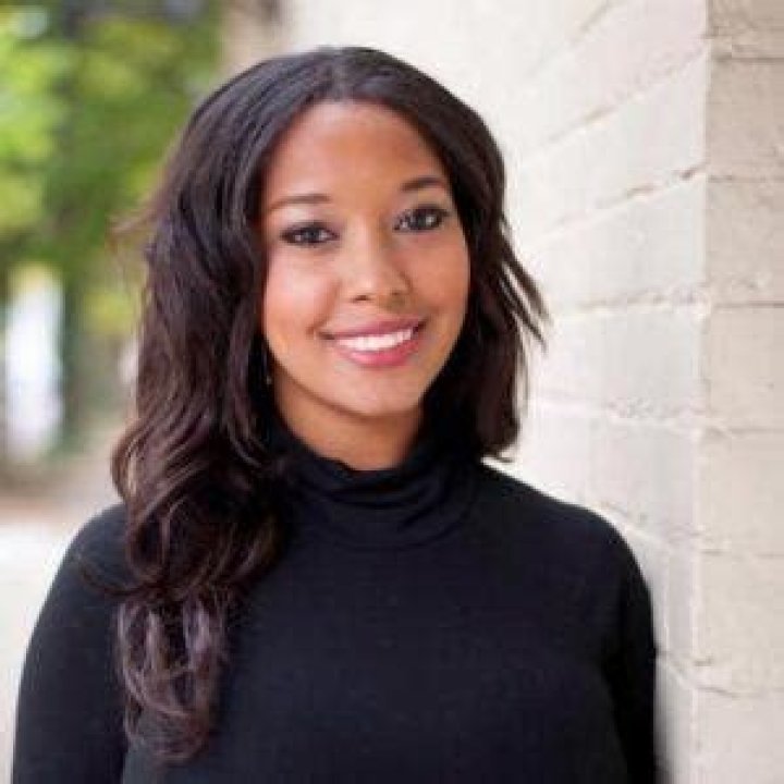 Dana Smith (Anchor) Bio, Age, Wedding, Career, TV Shows, Net Worth