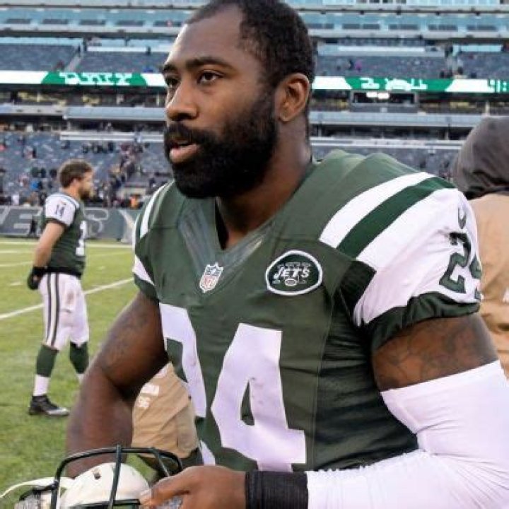 Darrelle Revis Bio, Age, Height, Wife, Children, Family, Parents, Patriots, Stats and Net worth