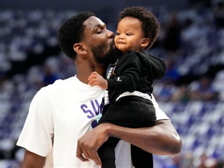 Deandre Ayton Jr Height, Weight, Net Worth, Age, Birthday, Wikipedia, Who, Nationality, Biography