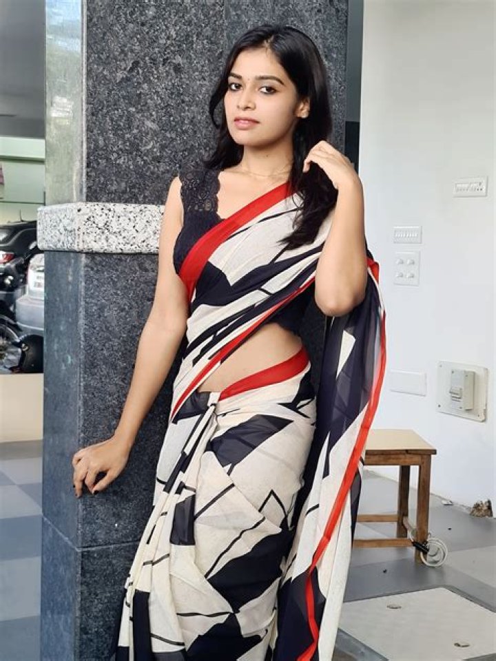 Dharsha Gupta Height, Weight, Net Worth, Age, Birthday, Wikipedia, Who, Instagram, Biography