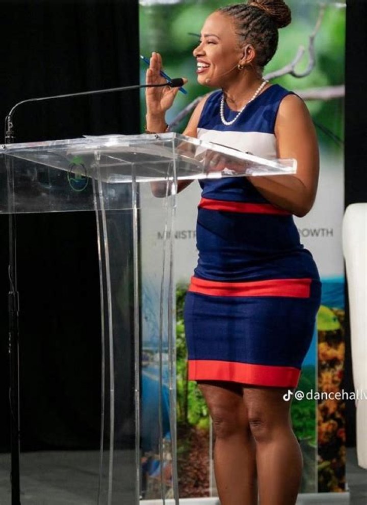 Dionne Miller Age, Husband Ray Crawford, Family, Weight loss, Parents, Health, ABC 7, Arms, Salary