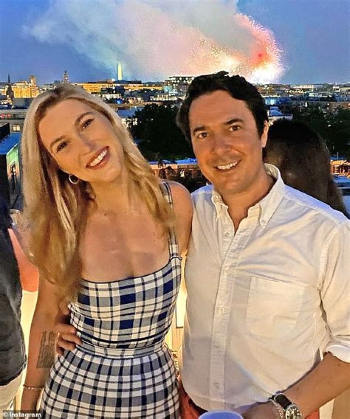 Does Keith Olbermann Have A Wife? Everything We Know On His Gay Rumors