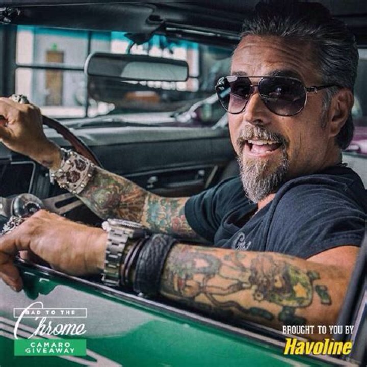 Donnell Rawlings: Wife, net worth, tattoos, smoking & body facts