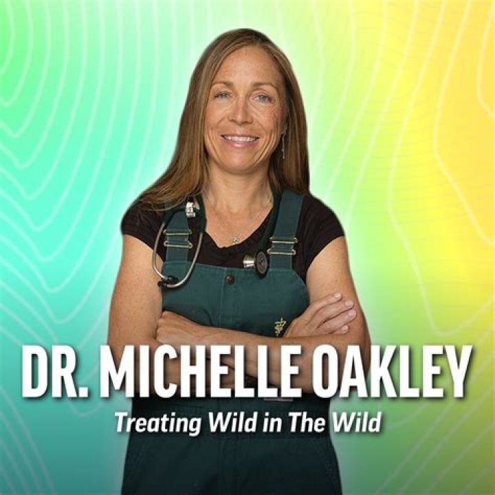 Dr. Michelle Oakley Bio, Wiki, Age, Height, Husband, Daughters, Yukon Vet, Salary, Net Worth