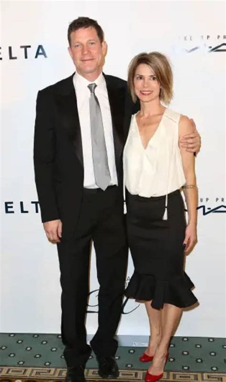 Dylan Walsh Bio, Wiki, Age, Ethnicity, Height, Wife, Movies and Net Worth