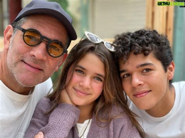 Eduardo Santamarina Bio, Wiki, Age, Family, Wife, Movies, TV Shows and Net Worth