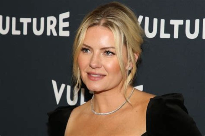 Elisha Cuthbert Wiki, Biography, Net Worth, Married, Husband, Age, Height