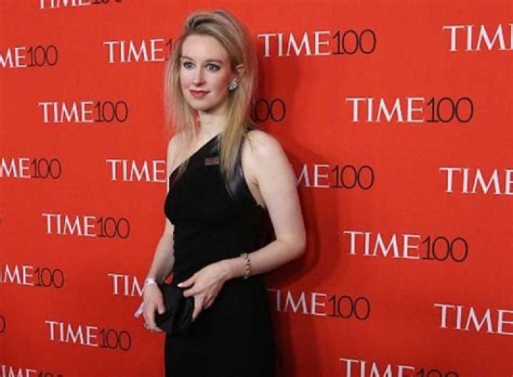 Elizabeth Holmes Height, Weight, Net Worth, Age, Birthday, Wikipedia, Who, Nationality, Biography