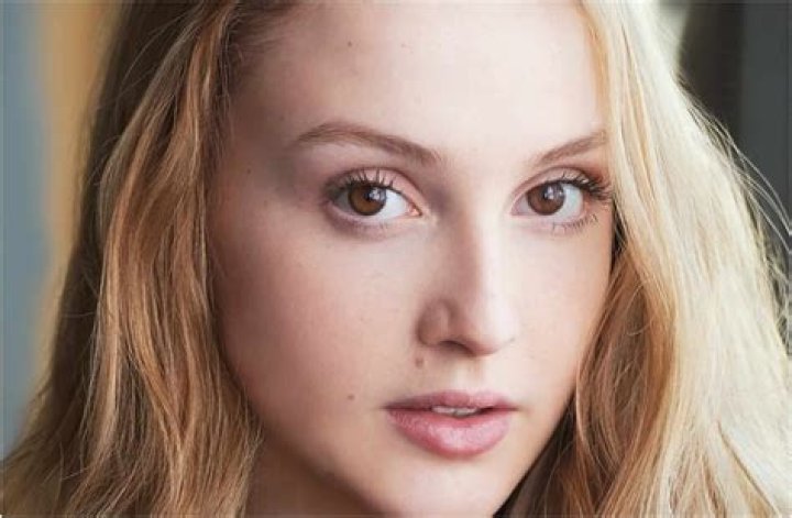 Ella Jonas Farlinger bio: age, height, boyfriend, birthday, wiki, net worth