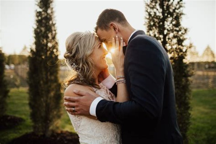 Erin Colton Husband: Bio, Wiki, Age, Height, Family, Married, Salary and Net Worth