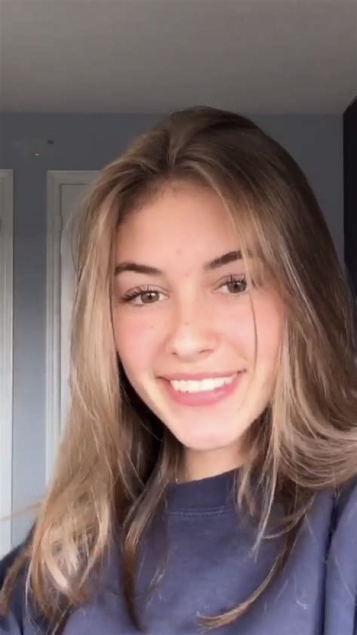 Eva Cudmore (TikTok Star) Wiki, Biography, Age, Height, Weight, Measurements, Boyfriend, Net Worth