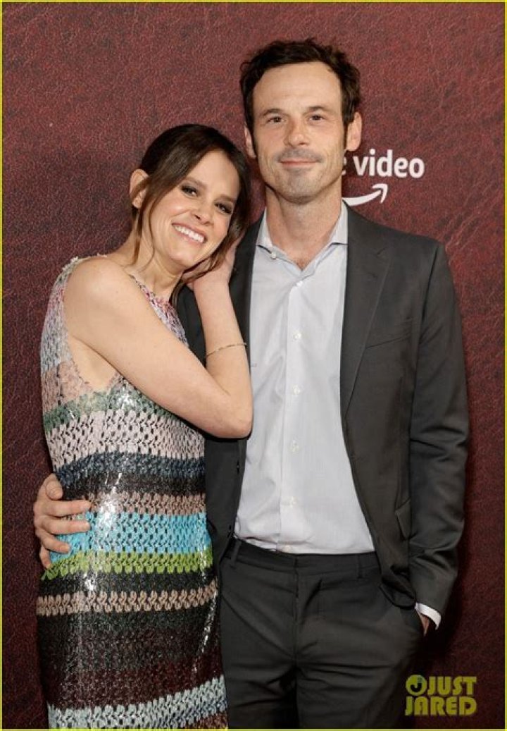 
Fans Can’t Wait For Sosie Bacon and Boyfriend Scoot Mcnairy To Be Married 