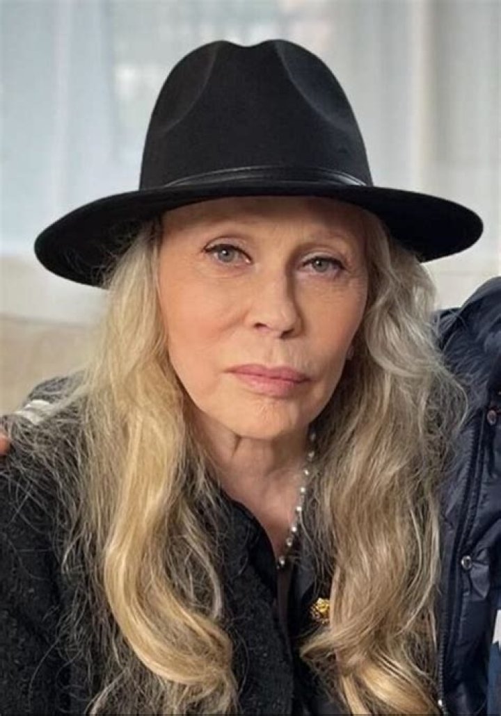 Faye Dunaway’s Net Worth, Age, Height, Weight, Husband, Kids, Bio-Wiki