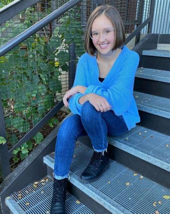 Gabriella Graves Height, Weight, Net Worth, Age, Birthday, Wikipedia, Who, Nationality, Biography