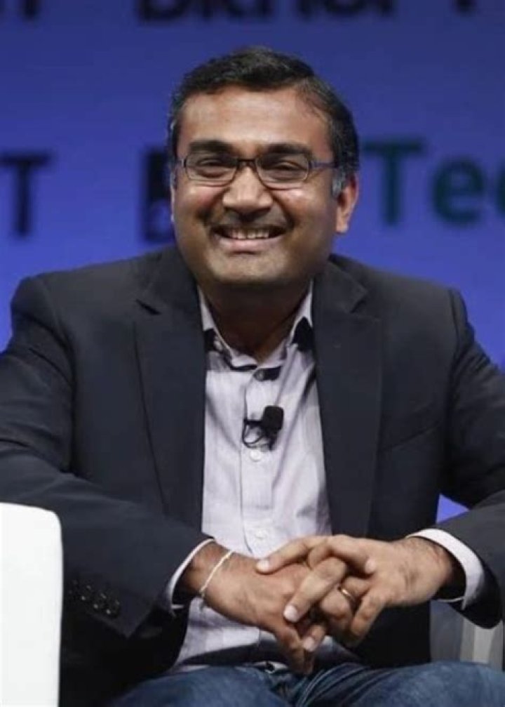 
Garrvil Mohan Height, Weight, Net Worth, Age, Birthday, Wikipedia, Who, Nationality, Biography 