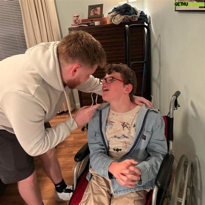 Gavin McHugh Bio, Wiki, Age, Height, Family, Cerebral Palsy, Actor and Net Worth