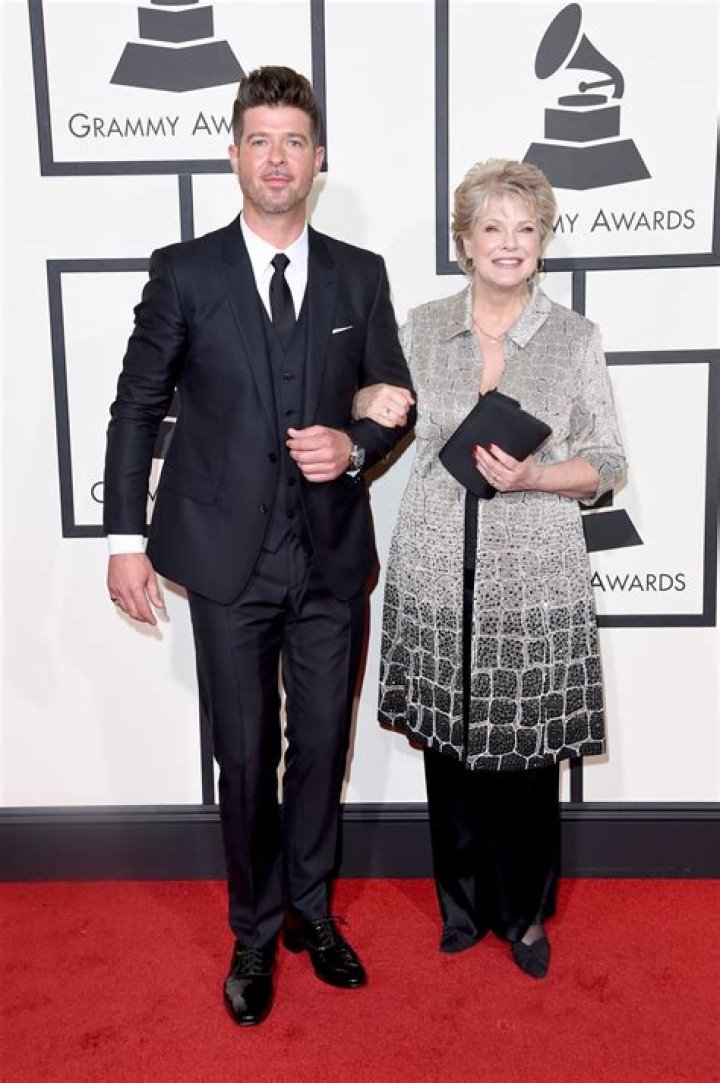 Gloria Loring Net Worth: Know About Her Spouse, Age and Husband