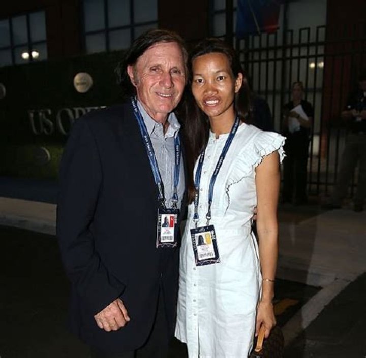 Guillermo Vilas Wife Phiangphathu Khumueang: Edad, Esposa and Net Worth, Wiki, Biography