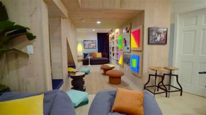 Hack My Home Netflix Cast and Filming Locations