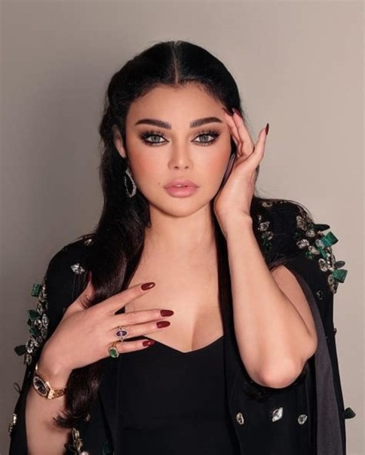 Haifa Wehbe Biography, Age, Spouse, Family, Career, Criticism and controversy