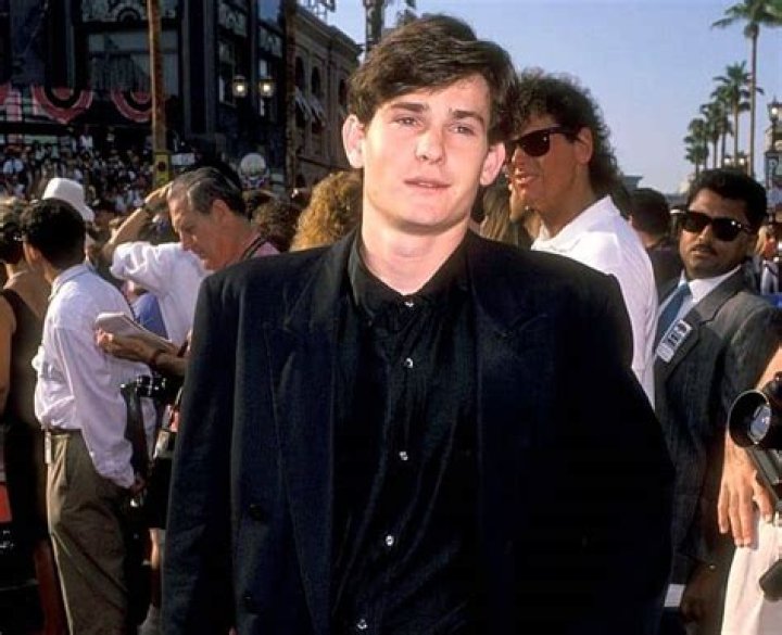 Henry Thomas Bio, Age, Kids, Wife, Family, Net Worth, Movies and TV Shows