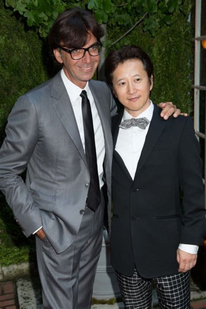 Hirohiko Araki: Wife, net worth, tattoos, smoking & body facts