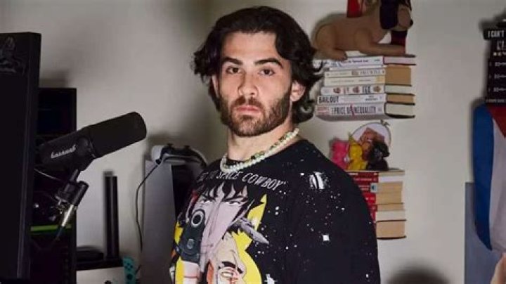 How Hasan Piker Took Over Twitch? Net Worth, Girlfriend, And Facts To Know