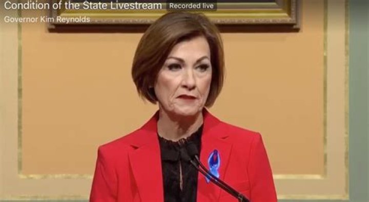 How many children does Governor Kim Reynolds have?