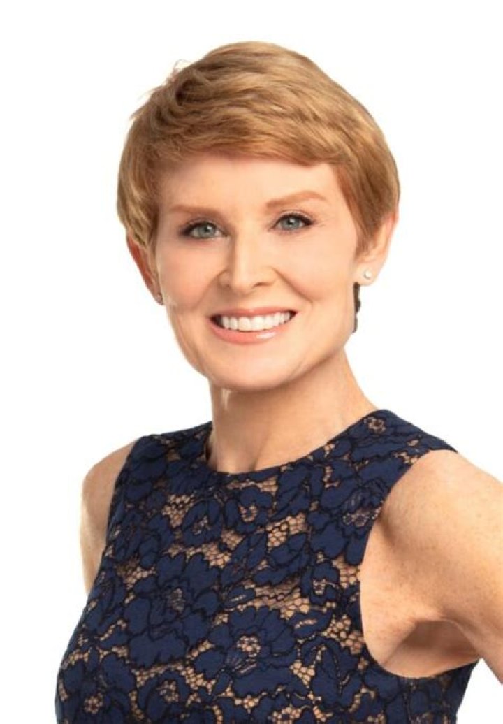 How Much Money Does Diane Swonk Make? Latest Diane Swonk Net Worth Income Salary