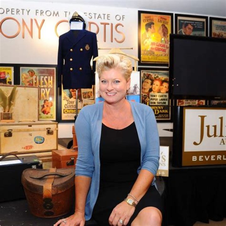 How Much Money Does Jill Vandenberg Curtis Make? Latest Jill Vandenberg Curtis Net Worth Income Salary