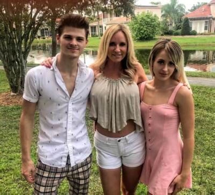 How Much Money Does Jodi West Make? Latest Jodi WestNet Worth Income Salary