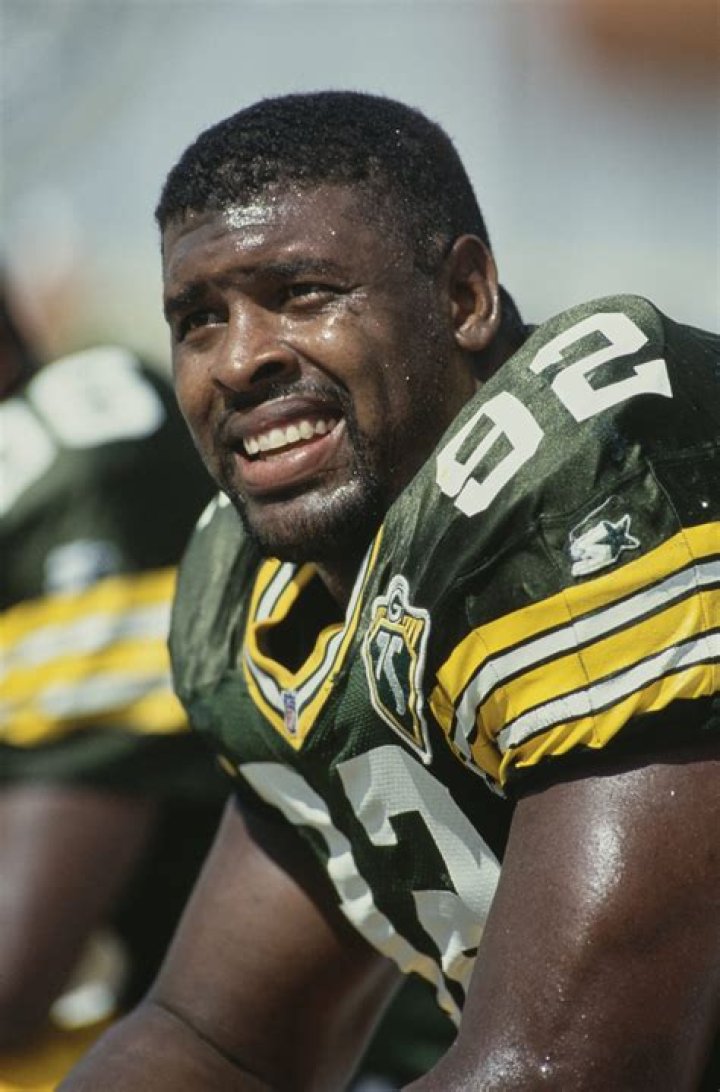 How Much Money Does Reggie White Make? Latest Reggie White Net Worth Income Salary