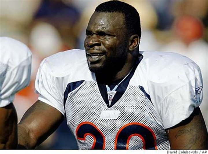 How Much Money Does Travis Henry Make? Latest Travis Henry Net Worth Income Salary