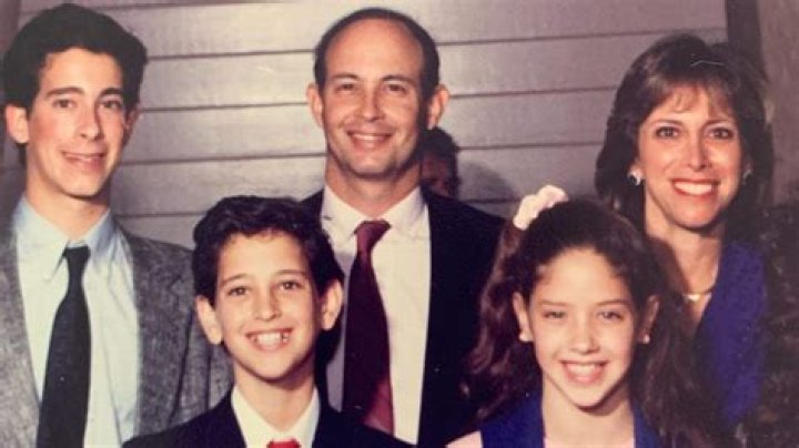 How old is Donna Shalala? Biography , Age, Husband, Net Worth, Education, Family, Political Party