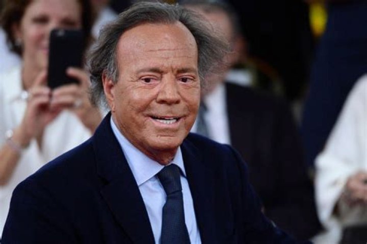 
How Old Is Julio Gento? Paco Gento Son – Partner Instagram And Net Worth 