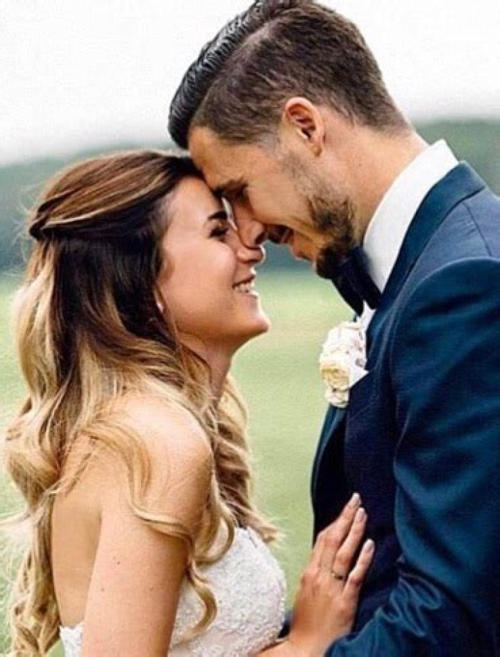 How Old Is Laura Friese? Meet Mathew Leckie Wife On Instagram