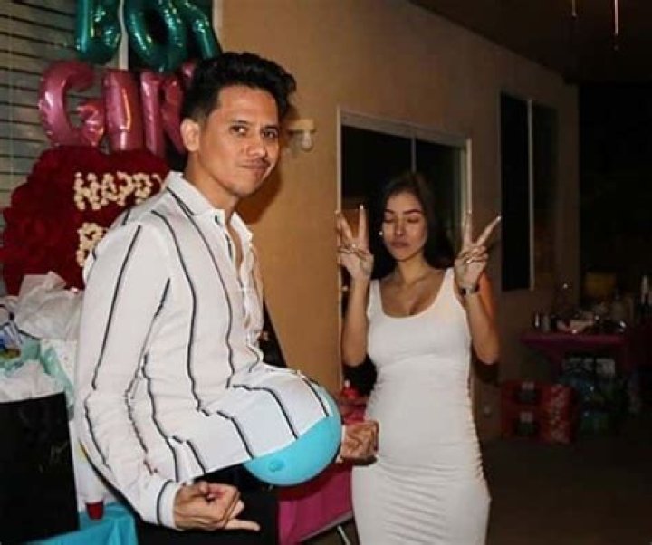 How Old Is Vanessa Smalls? Eric Ochoa Girlfriend Age And Height