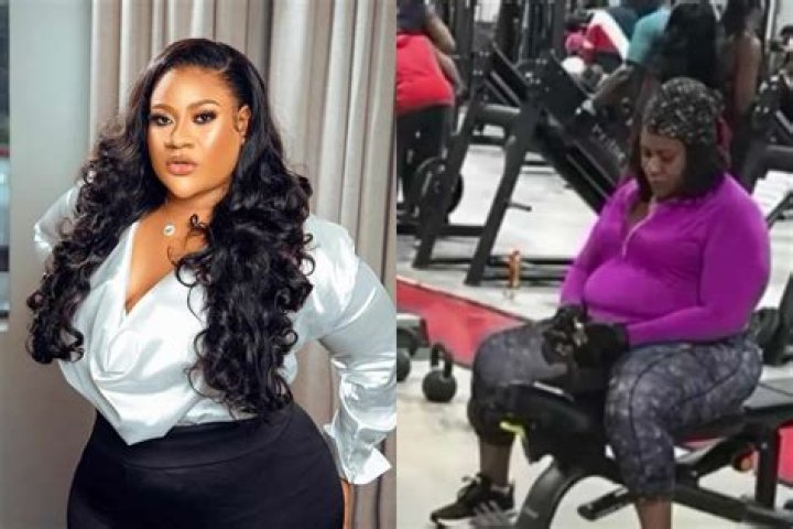 
“I Would’ve Destroyed Your Phone”- Nkechi Blessing Blows Hot, Berates Fan For Recording Her In Hotel Without Her Permission 