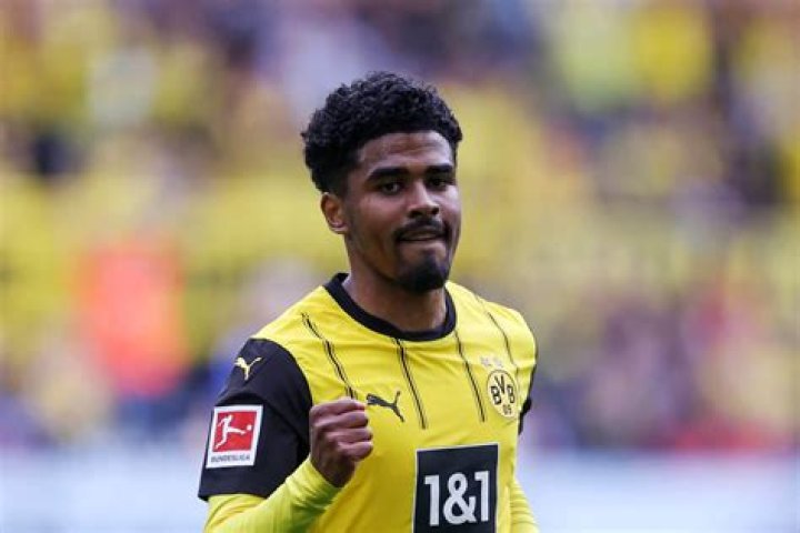 Ian Maatsen Height, Age, Wiki, Bio , Girlfriend, Parents, Salary, Nationality