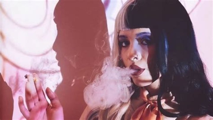 Illness: Does Melanie Martinez Smoke, Does She Have A Cancer?