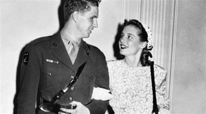 Interesting Facts About Urban Meyer – His Affair Rumours, Wife and Kids