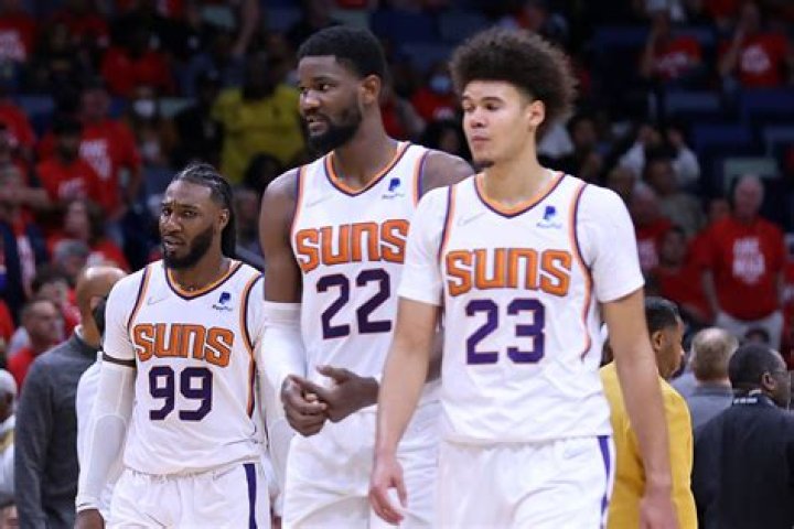 Is Chris Paul Gay? Everything To Know About The Phoenix Suns Players