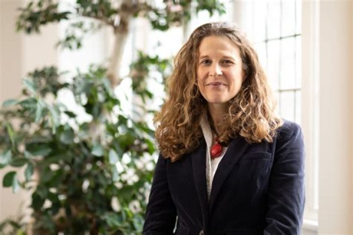 Is Dr Anna Whitelock Married? Everything On Her Age, Wikipedia And Husband