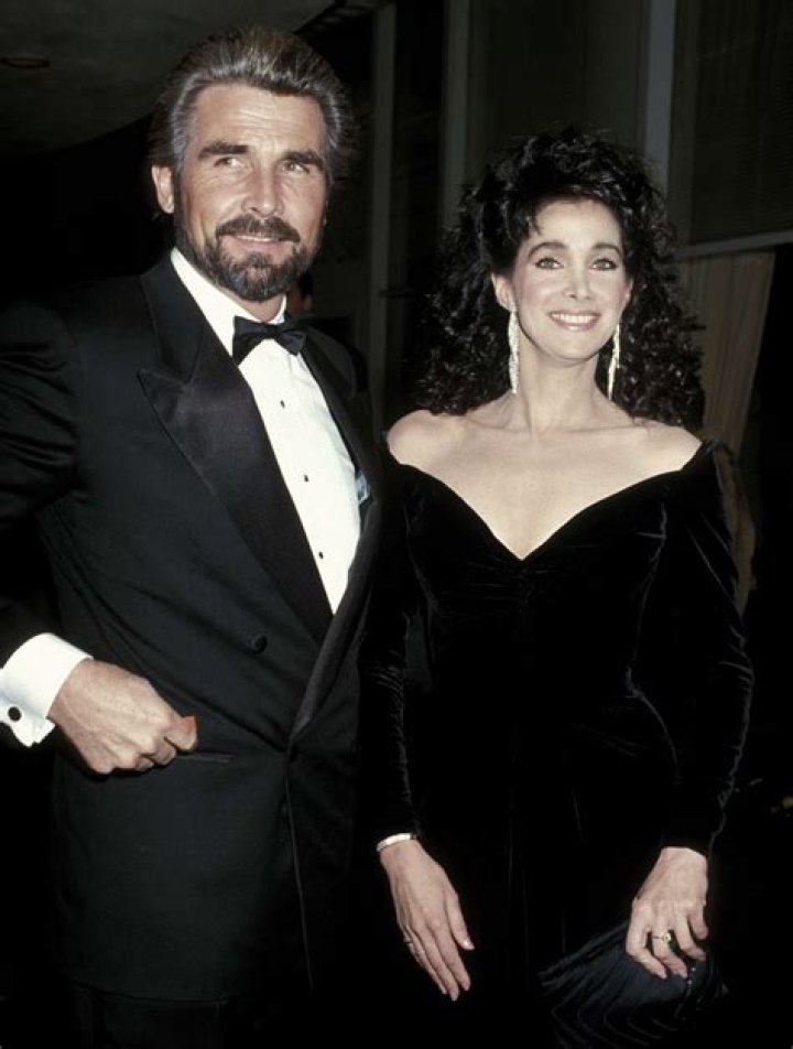 
Is James Brolin Married? Check Out James Brolin’s Age, Wife, Kids, Height, Networth, Bio, And More 