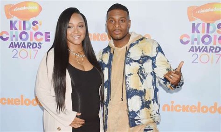 Is Kel Mitchell still married? How long has Kel Mitchell been married?
